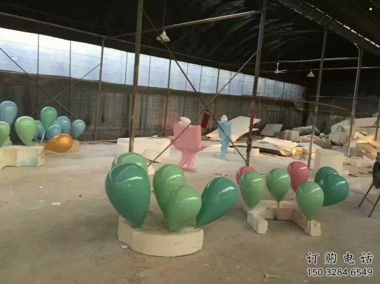 氣球樹雕塑廠家，彩繪構(gòu)件，玻璃鋼氣球樹雕塑供應(yīng)