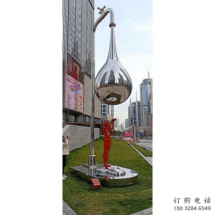 水滴雕塑專供，園林裝飾，不銹鋼鏡面水滴雕塑批發(fā)