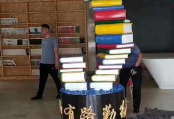 疊書雕塑供給，校園雕塑，不銹鋼疊書雕塑廠家