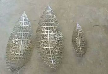 制造鏤空樹(shù)葉雕塑廠家，鋼管組合，鏡面鏤空樹(shù)葉雕塑常用