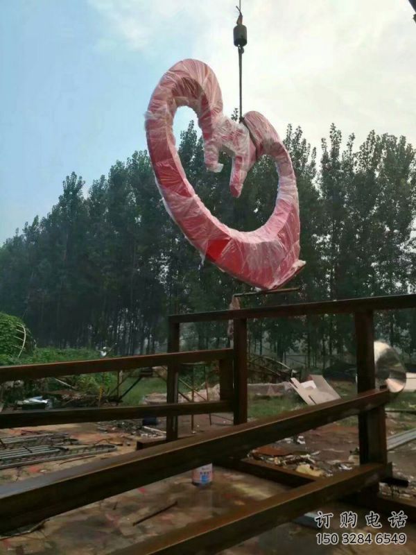 愛心雕塑提供，美陳雕塑，景觀烤漆愛心雕塑承接