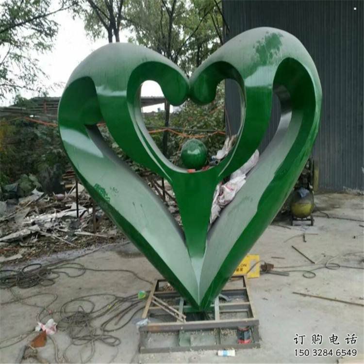 桃心雕塑優(yōu)價，鋼管組合，不銹鋼桃心雕塑特供