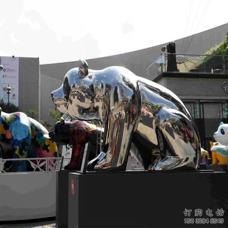 廣場熊貓雕塑供求，露天雕塑，鏡面不銹鋼熊貓雕塑標(biāo)準(zhǔn)