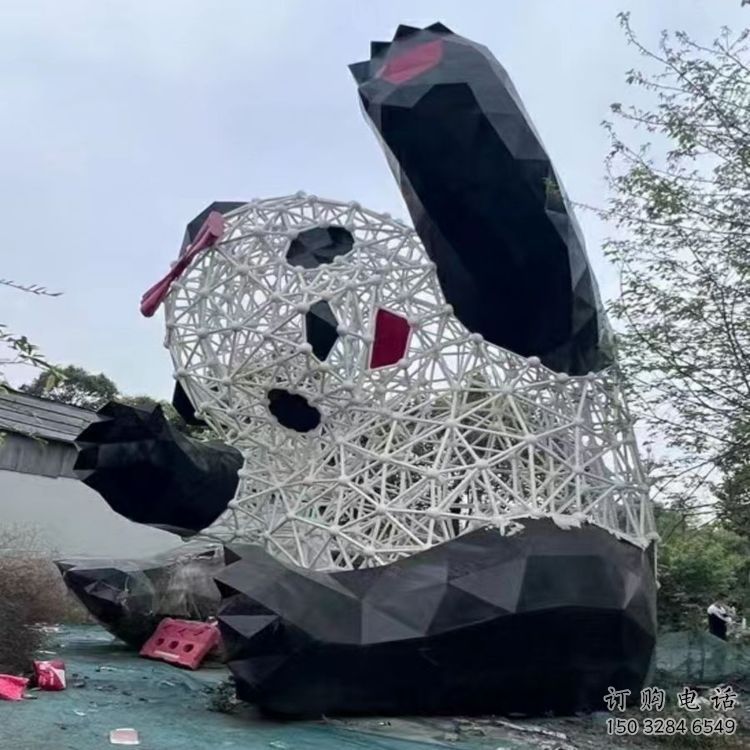 景區(qū)熊貓雕塑優(yōu)選，圓雕體系，鏤空切面熊貓雕塑選定