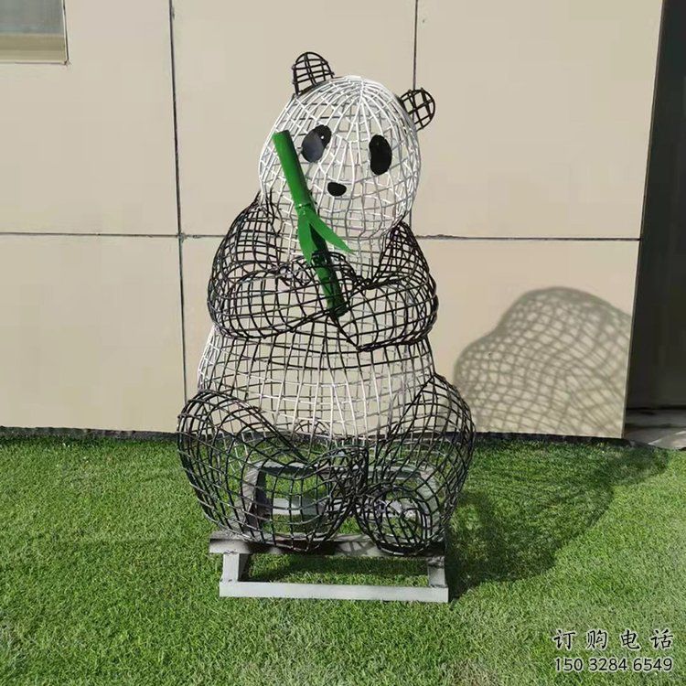 熊貓雕塑常用，公園小品，鏤空熊貓雕塑生產(chǎn)商