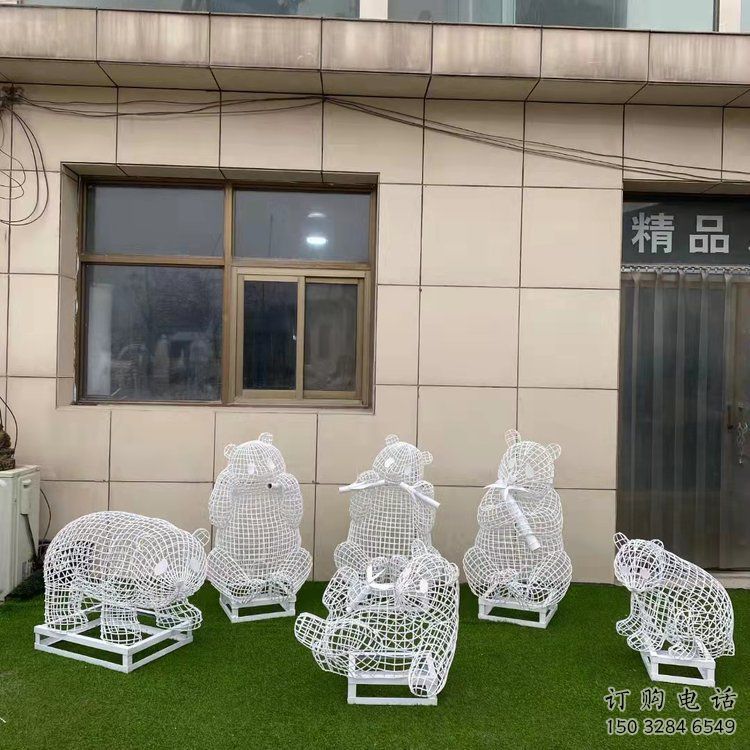 熊貓雕塑制造商，酒店擺件，鏤空熊貓雕塑定制廠家