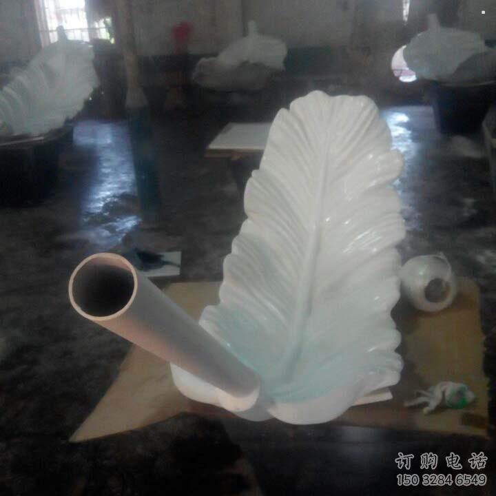 羽毛雕塑服務(wù)商，噴泉雕塑，玻璃鋼羽毛雕塑訂做