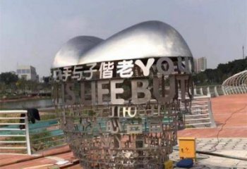心形球雕塑制造，歐式風(fēng)格，不銹鋼心形球雕塑廠家定價