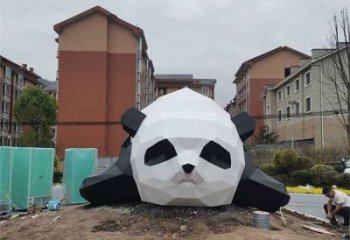 熊貓雕塑預(yù)定，城區(qū)小品，烤漆切面熊貓雕塑制造商