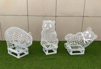 廣場(chǎng)熊貓雕塑優(yōu)價(jià)，鋼管組合，鏤空熊貓雕塑廠家