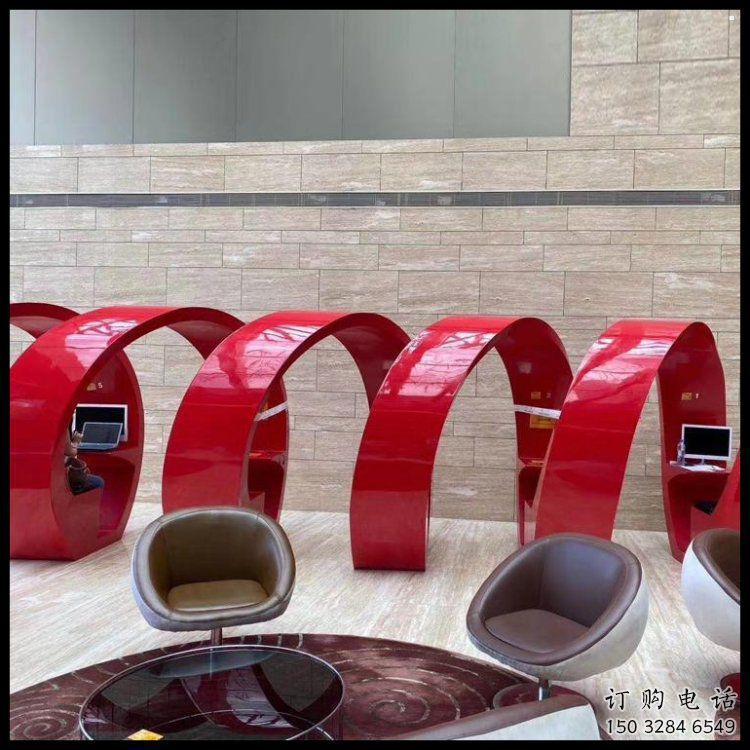 創(chuàng)意坐凳雕塑，膠卷藝術(shù)造型，膠卷坐凳雕塑制作