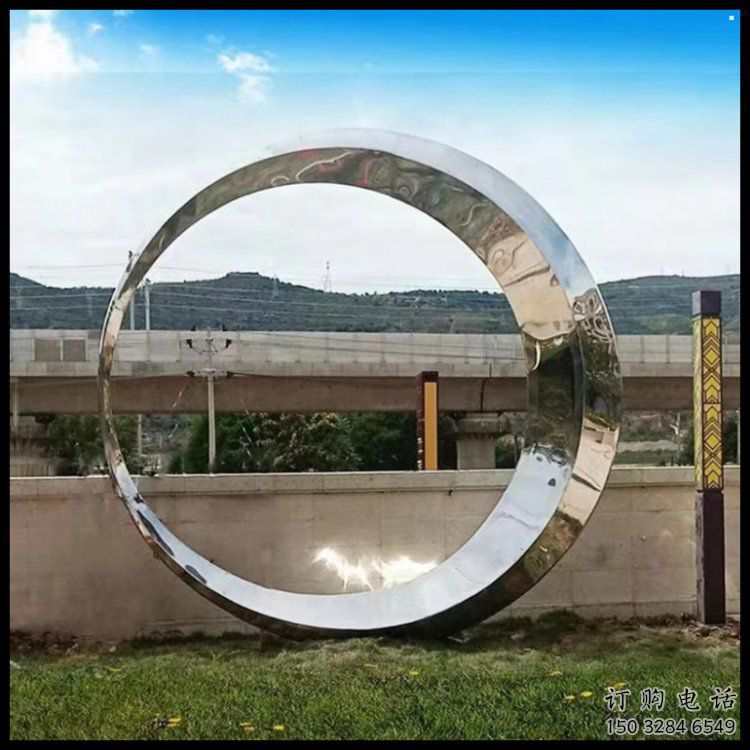 月牙雕塑擺件供需，彩鋼制作，大型鏤空月牙雕塑公司