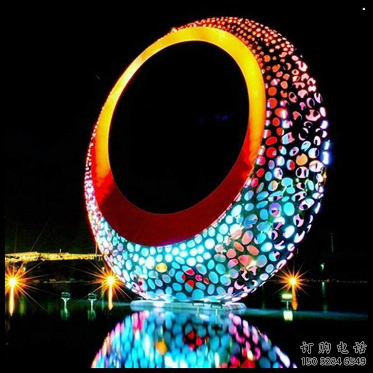 月牙雕塑常用，景觀概念，鏤空月牙雕塑廠家展品