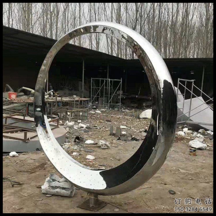 月牙雕塑選用，小區(qū)擺件，大型鏤空月牙雕塑公司