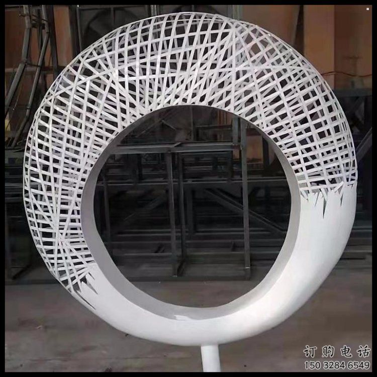 月牙雕塑預(yù)定，城區(qū)小品，民俗鏤空月牙雕塑制造商