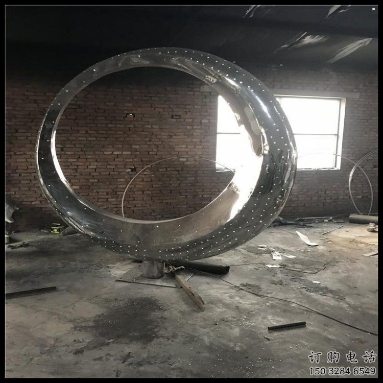 大門口月牙雕塑 大門口月牙雕塑