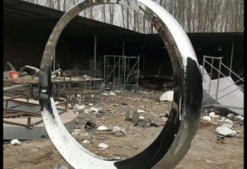 月牙雕塑選用，小區(qū)擺件，大型鏤空月牙雕塑公司