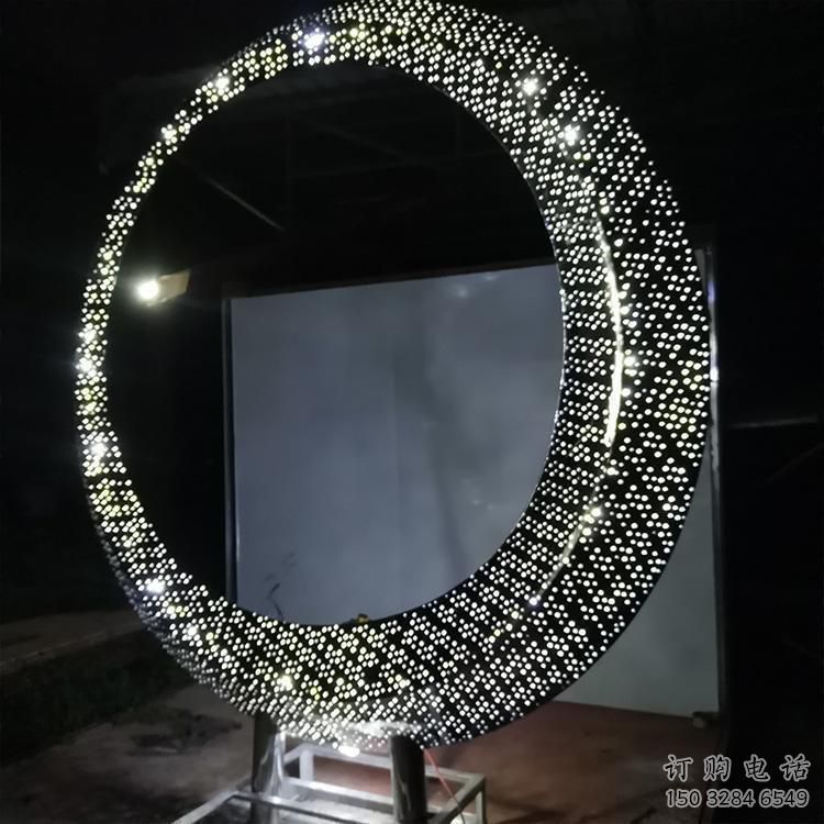 圓環(huán)雕塑定制，小區(qū)雕塑，建筑不銹鋼圓環(huán)雕塑提供
