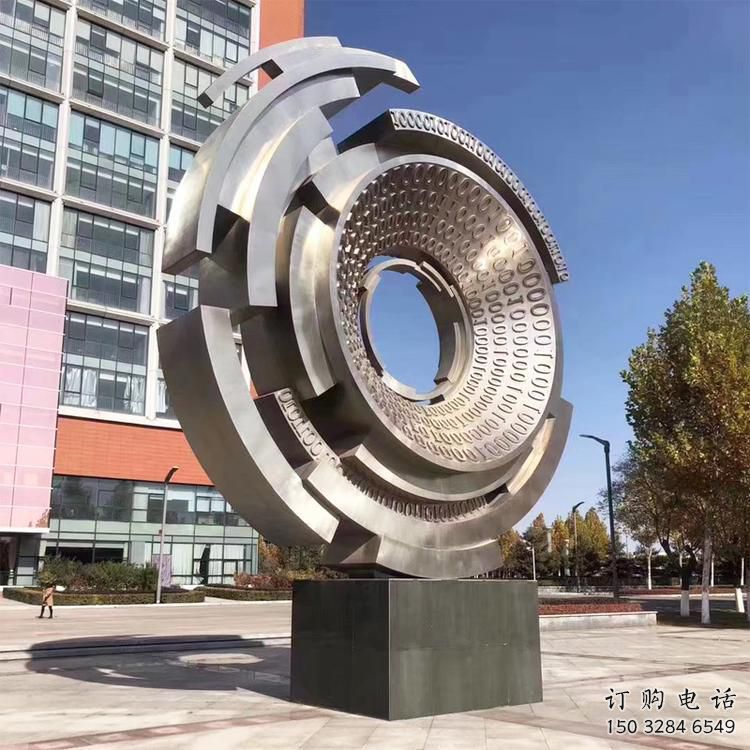圓環(huán)雕塑制造，校園雕塑，鏡面不銹鋼圓環(huán)雕塑展品