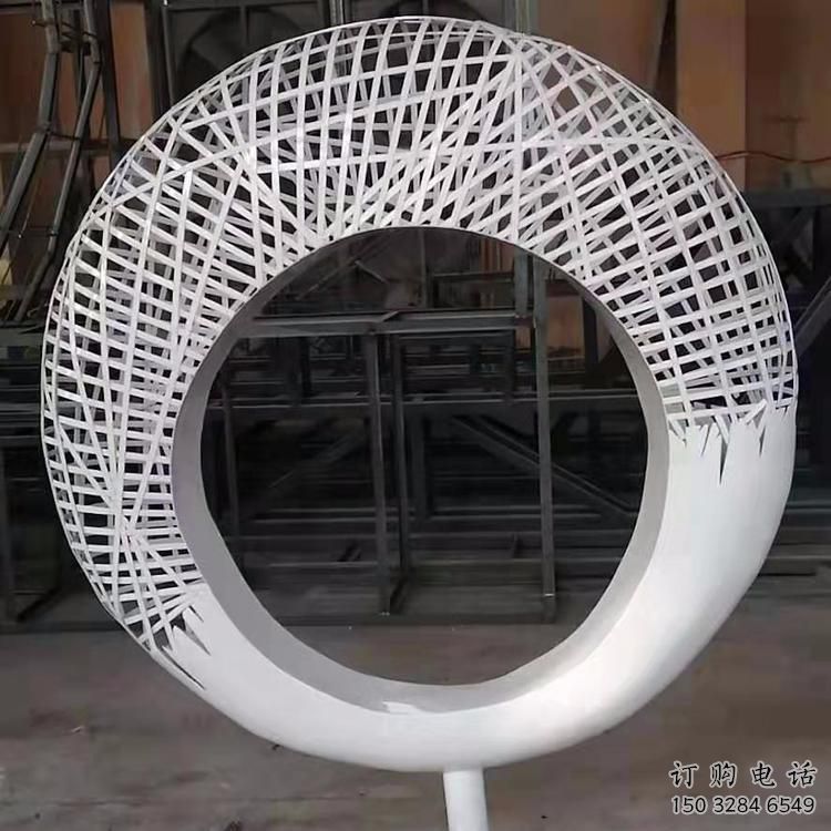 圓環(huán)雕塑精選，景區(qū)雕塑，環(huán)境鏤空圓環(huán)雕塑提供