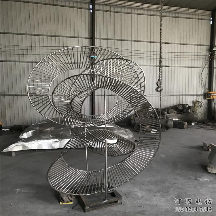 圓環(huán)雕塑批發(fā)，靜態(tài)雕塑，主題鏤空?qǐng)A環(huán)雕塑標(biāo)準(zhǔn)