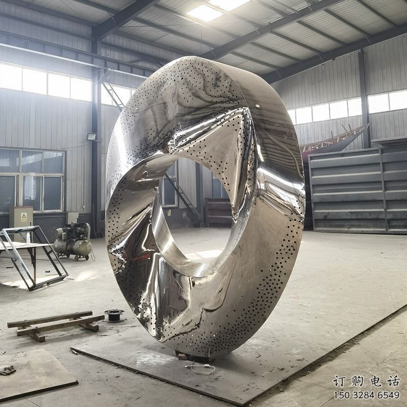 鈦金圓圈雕塑制造，廣場雕塑，制造不銹鋼圓圈雕塑批發(fā)