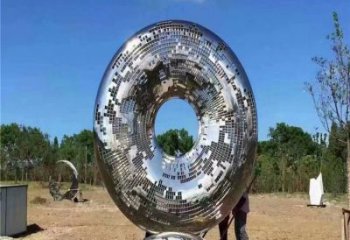 鏤空圓環(huán)雕塑制造商，美陳雕塑，不銹鋼圓環(huán)雕塑供給