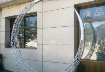 圓環(huán)雕塑制造商，小區(qū)擺件，白鋼鏤空圓環(huán)雕塑提供
