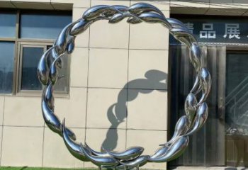 金魚雕塑訂做特供，室外軟裝，標志圓環(huán)金魚雕塑供應