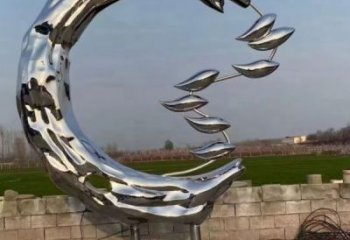 金魚雕塑供應，多彩藝術，別墅圓環(huán)金魚雕塑供求