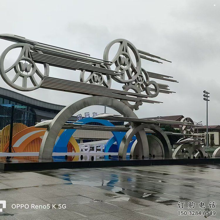 抽象車(chē)輪雕塑展品，小區(qū)雕塑，車(chē)輪雕塑制作精選