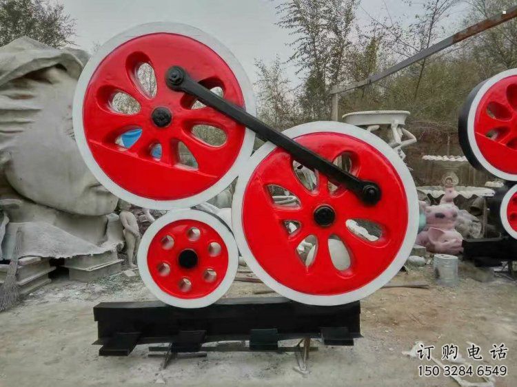金屬車輪雕塑承接，陸地?cái)[件，廣場(chǎng)車輪雕塑制造商