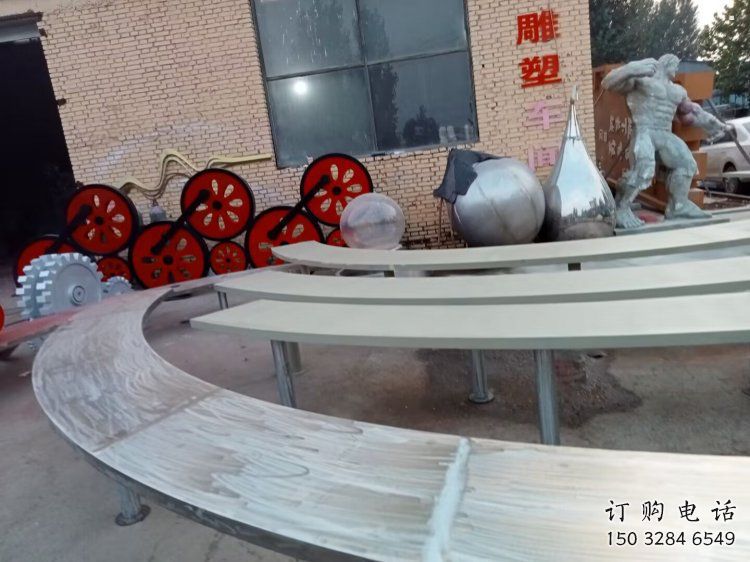 烤漆車(chē)輪雕塑制造商，室外軟裝，景觀車(chē)輪雕塑承接