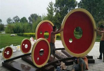 車輪雕塑精品，白鋼構件，別墅車輪雕塑供求