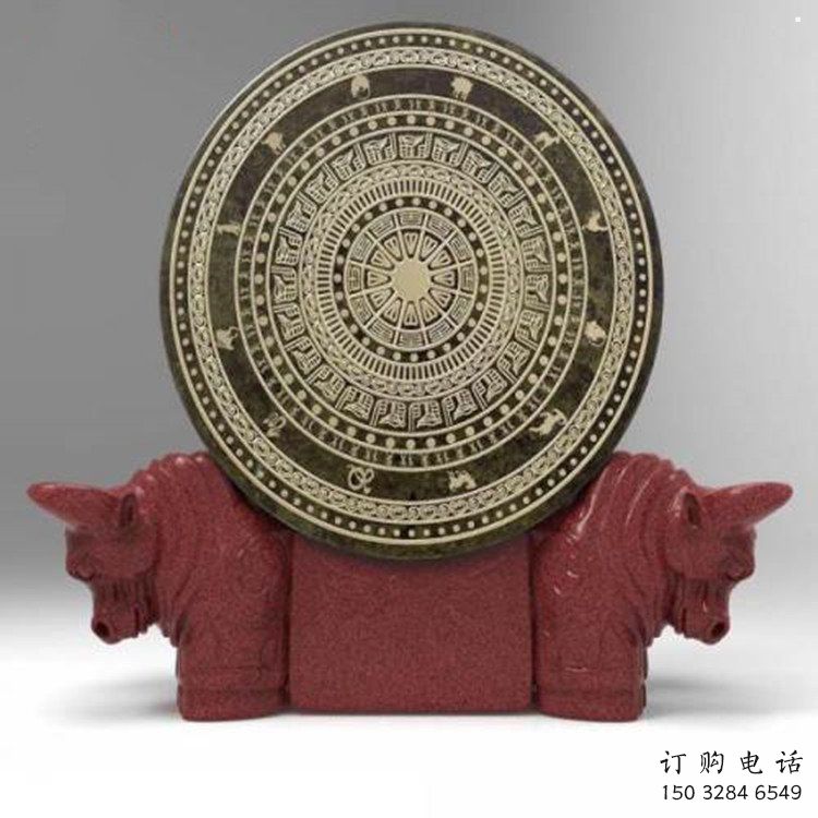 ?門口銅鼓雕塑點(diǎn)擊，地標(biāo)擺件，民俗銅鼓雕塑承接