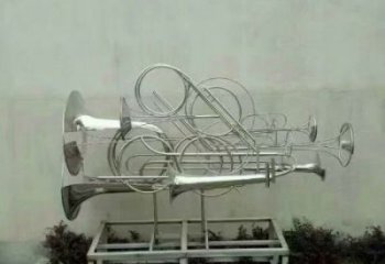 鏤空號(hào)角雕塑