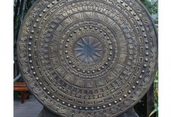 銅鼓雕塑選用，多彩藝術(shù)，鏤空銅鼓雕塑展品