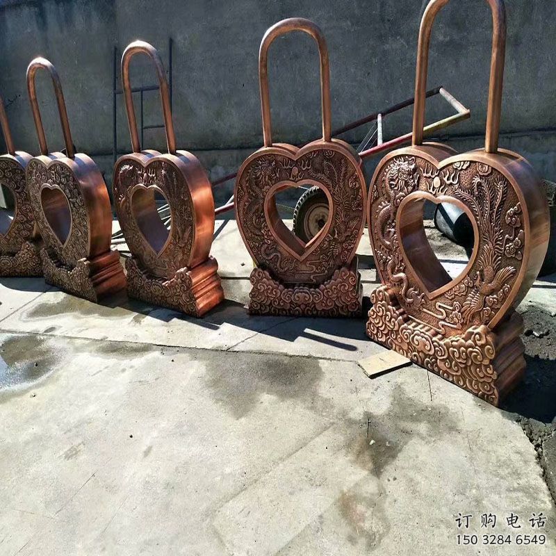 園林鎖子雕塑精選，陸地?cái)[件，公園玻璃鋼鎖子雕塑精品