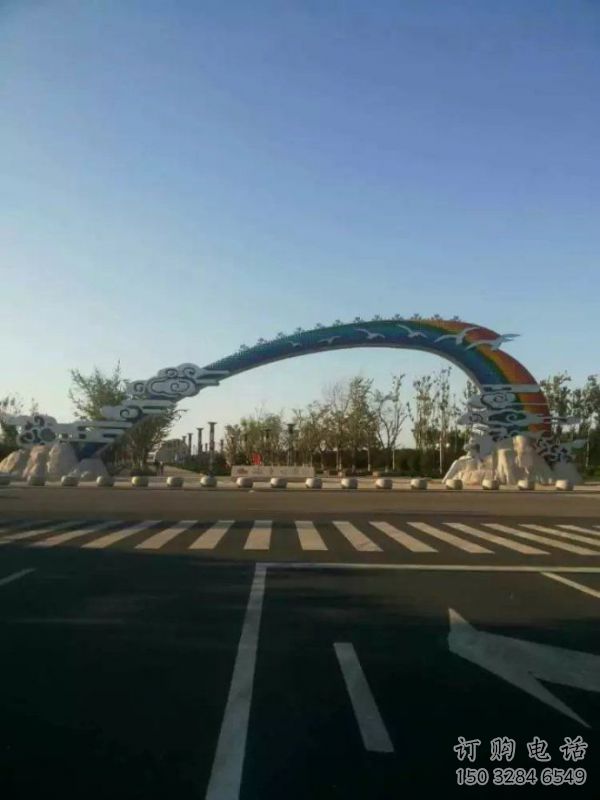 阿壩云朵大門雕塑，公園美陳元素，不銹鋼云朵大門雕塑