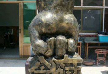 陽泉握拳雕塑訂做，歐式風(fēng)格，玻璃鋼握拳雕塑廠家選定