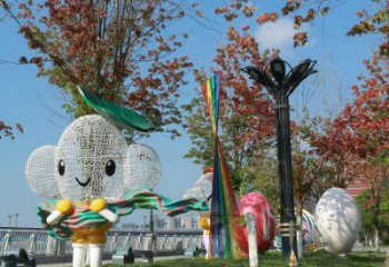 拉薩市戶外鏤空卡通雕塑供應，花園小品，鐵藝卡通雕塑展品