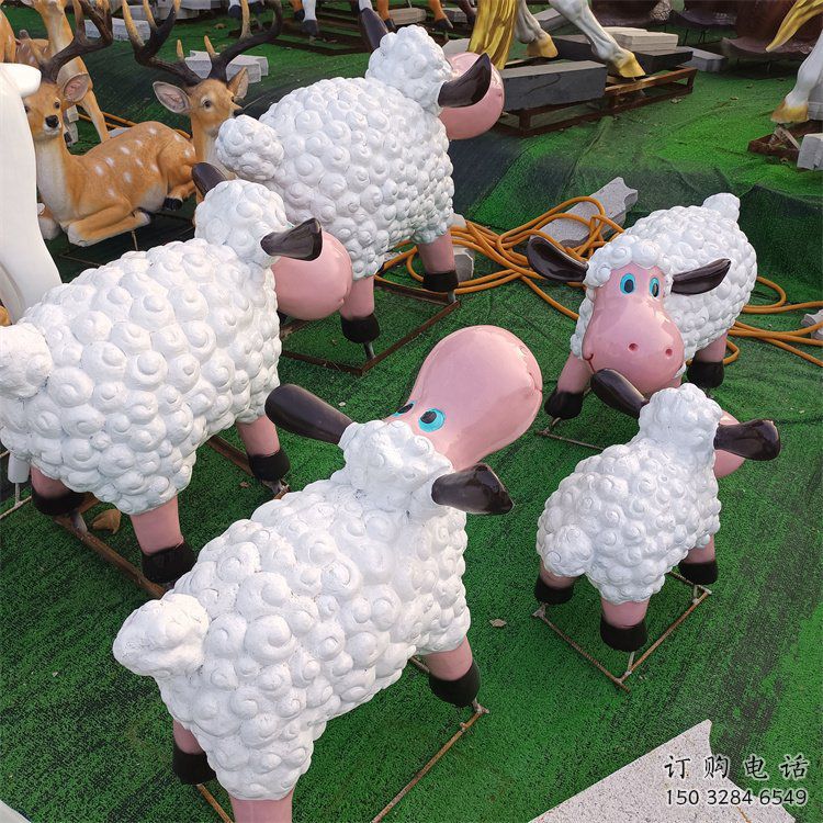 西湖小區(qū)小羊雕塑，彩繪動物雕塑，抽象效果