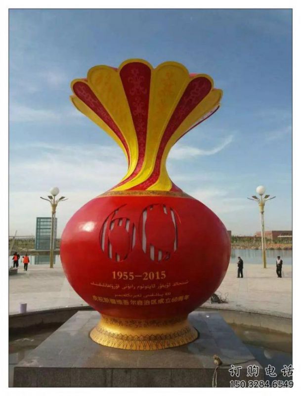 雙橋花瓶雕塑工廠選用，街道標(biāo)識(shí)，玻璃鋼花瓶雕塑批發(fā)