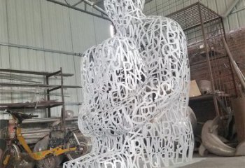 北碚大型鏤空人物雕塑常用，戶外擺放，鐵藝字母人物雕塑展示